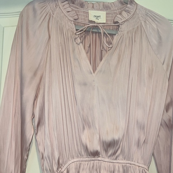 Lana Dress in Romantic Blush with Subtle Bubble Top and Smocking - Picture 5 of 10